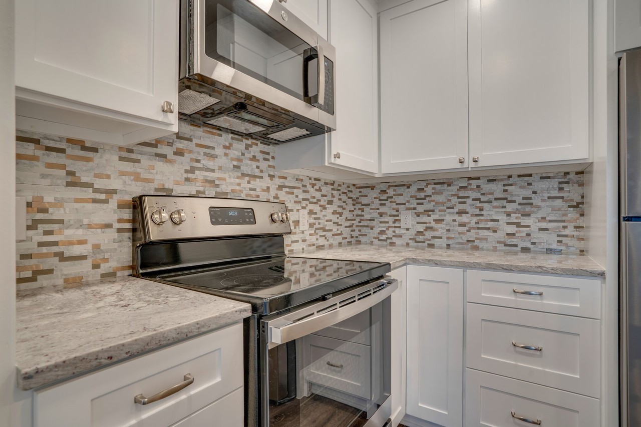 11471 Airway Blvd #A - Photo 6 of 16