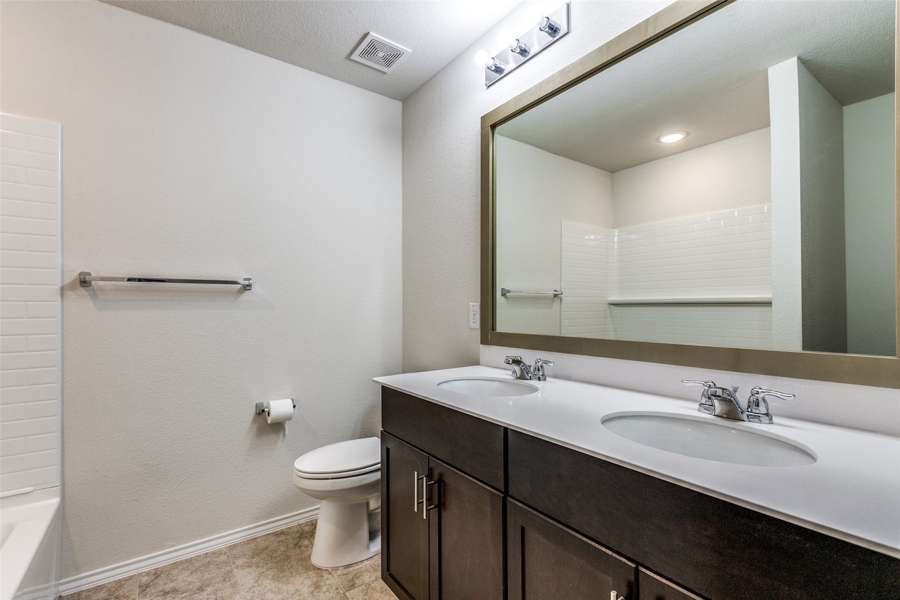 1120 Waggoner Dr - Photo 6 of 26