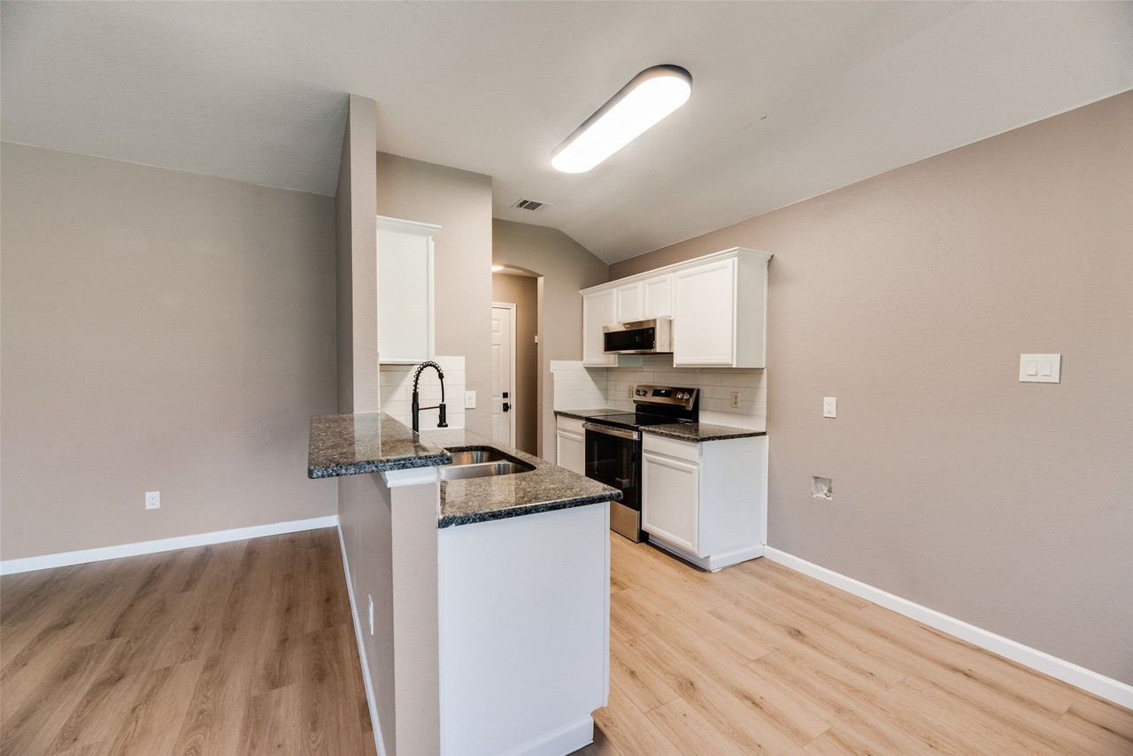 2711 Carten St - Photo 7 of 23