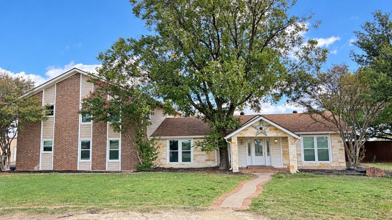 2881 Spinks Rd - Photo 4 of 40