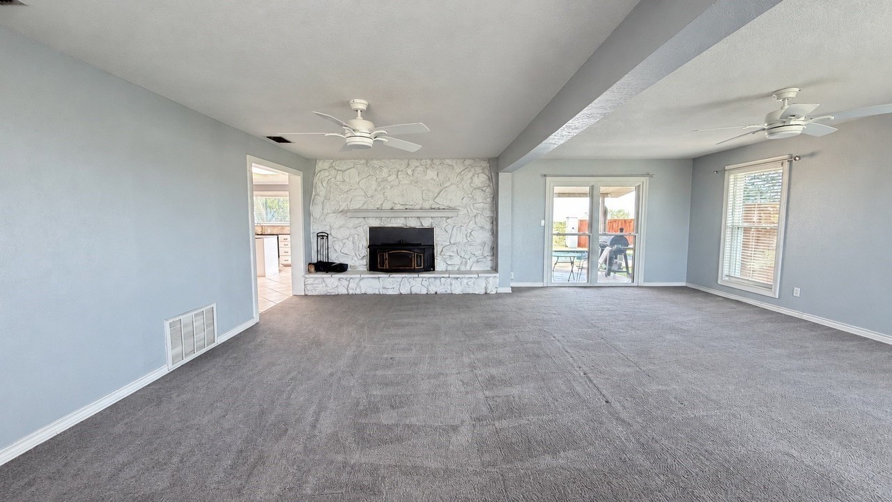 2881 Spinks Rd - Photo 5 of 40