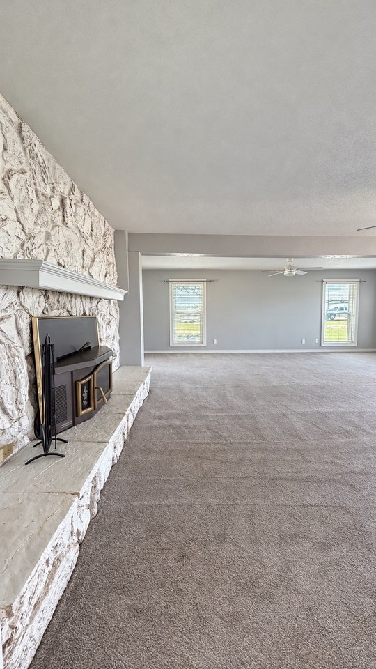 2881 Spinks Rd - Photo 6 of 40