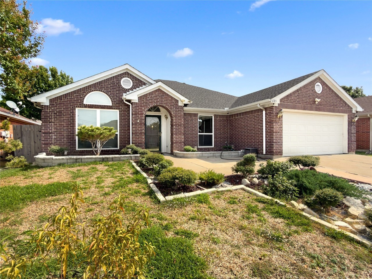 6103 Brandy Wood Trl - Photo 2 of 27