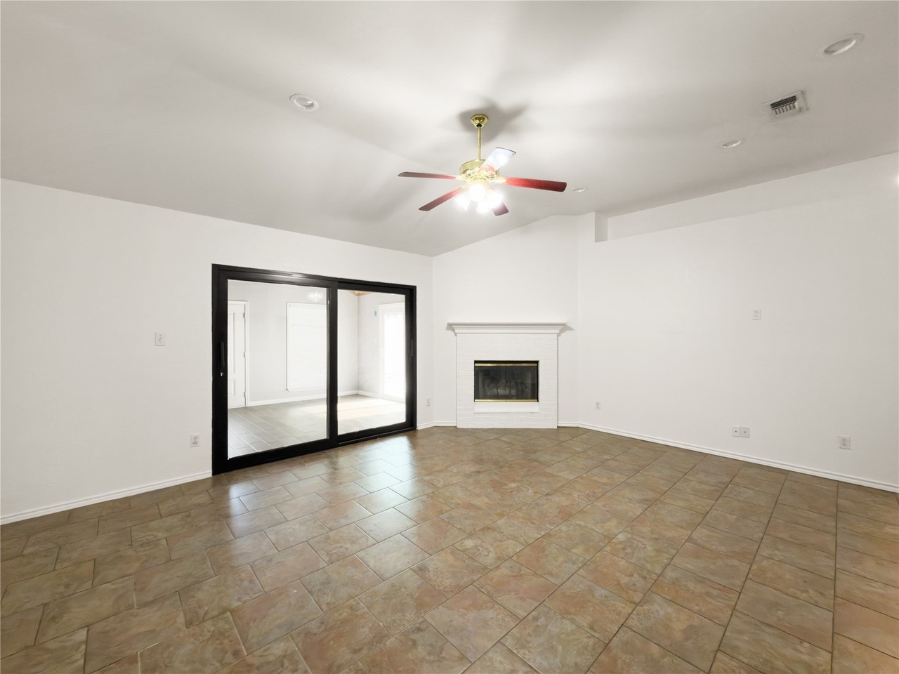 6103 Brandy Wood Trl - Photo 7 of 27