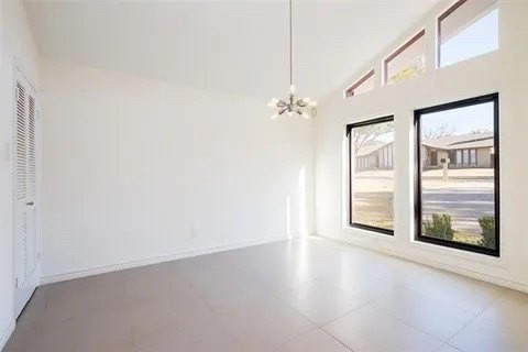 10667 Pagewood Dr - Photo 5 of 26