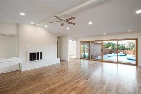 10667 Pagewood Dr - Photo 6 of 26