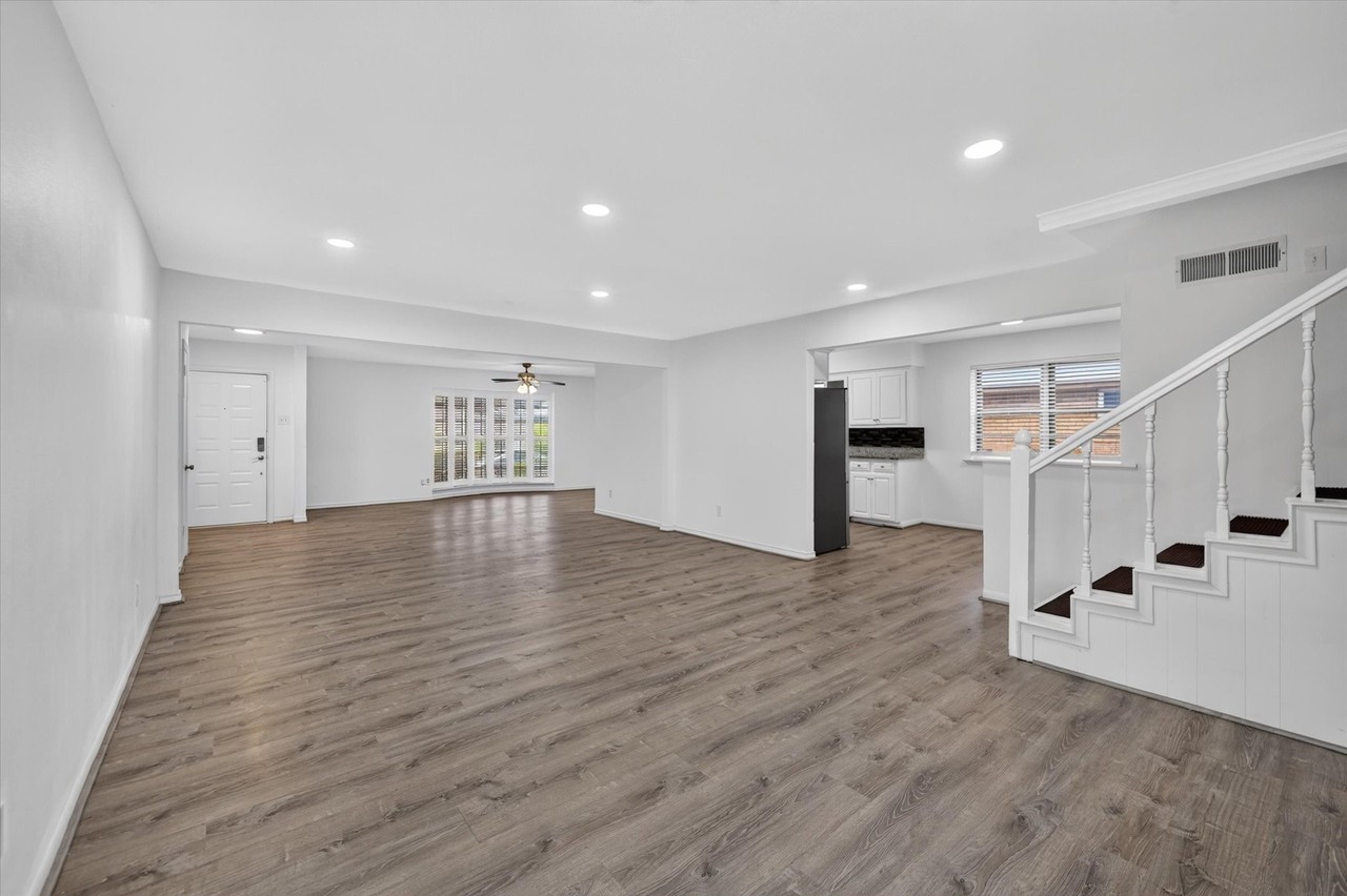 8422 Cadenza Ln - Photo 2 of 22