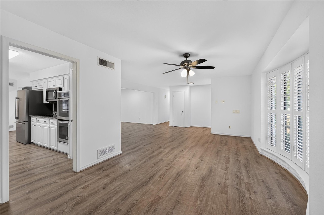 8422 Cadenza Ln - Photo 3 of 22