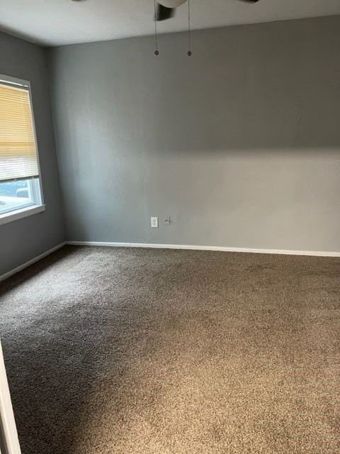 2717 S 20th St - Photo 5 of 13