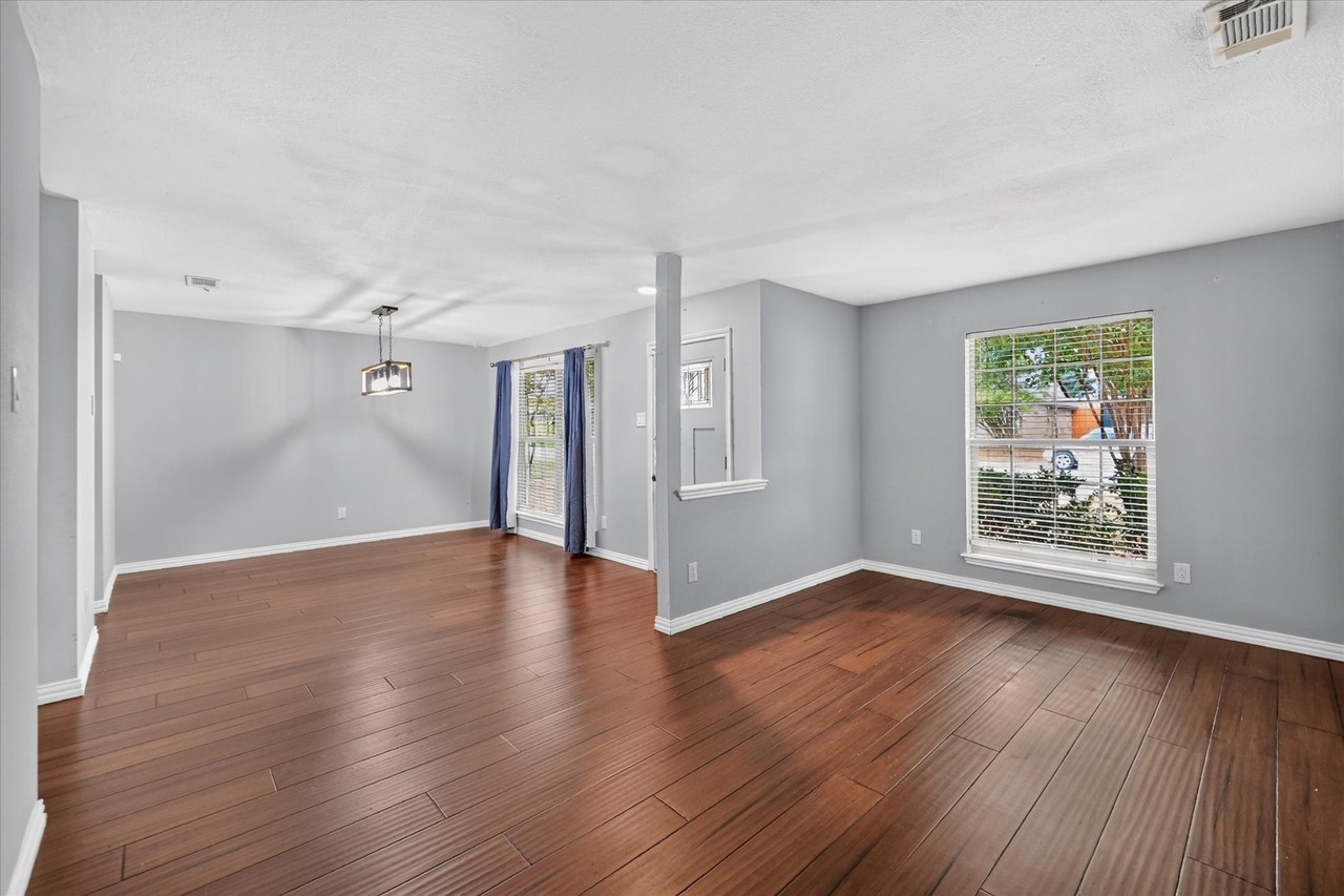 7136 Vinland St - Photo 2 of 19