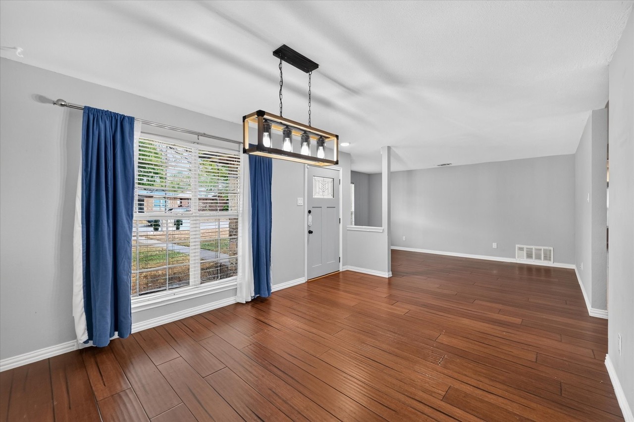 7136 Vinland St - Photo 6 of 19