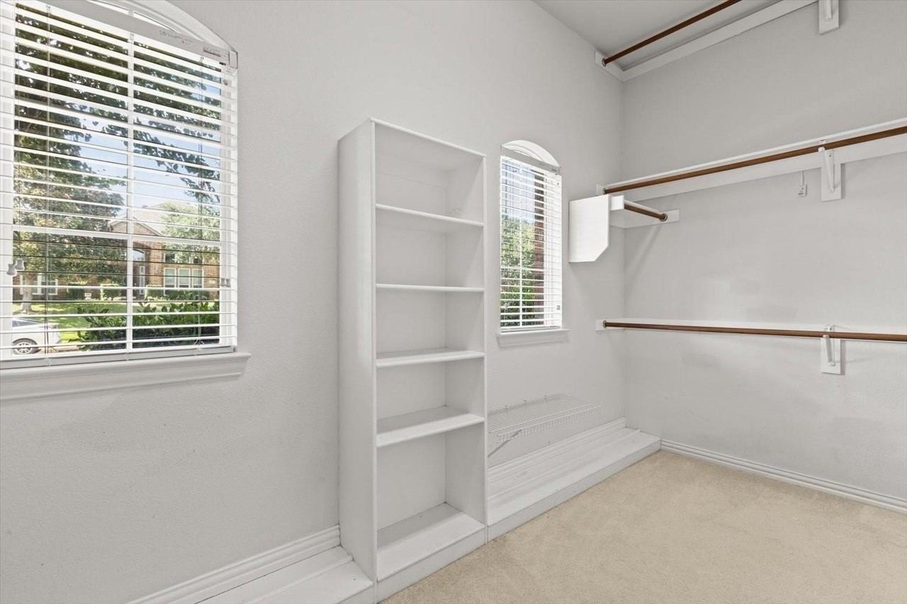 4120 Silverthorne St - Photo 6 of 30