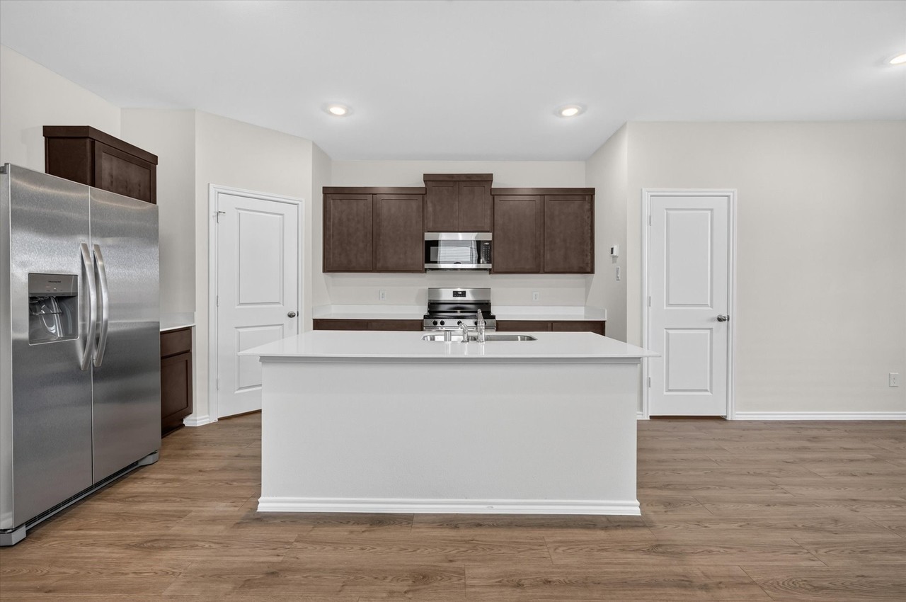 6208 Silver Maple Way - Photo 4 of 29