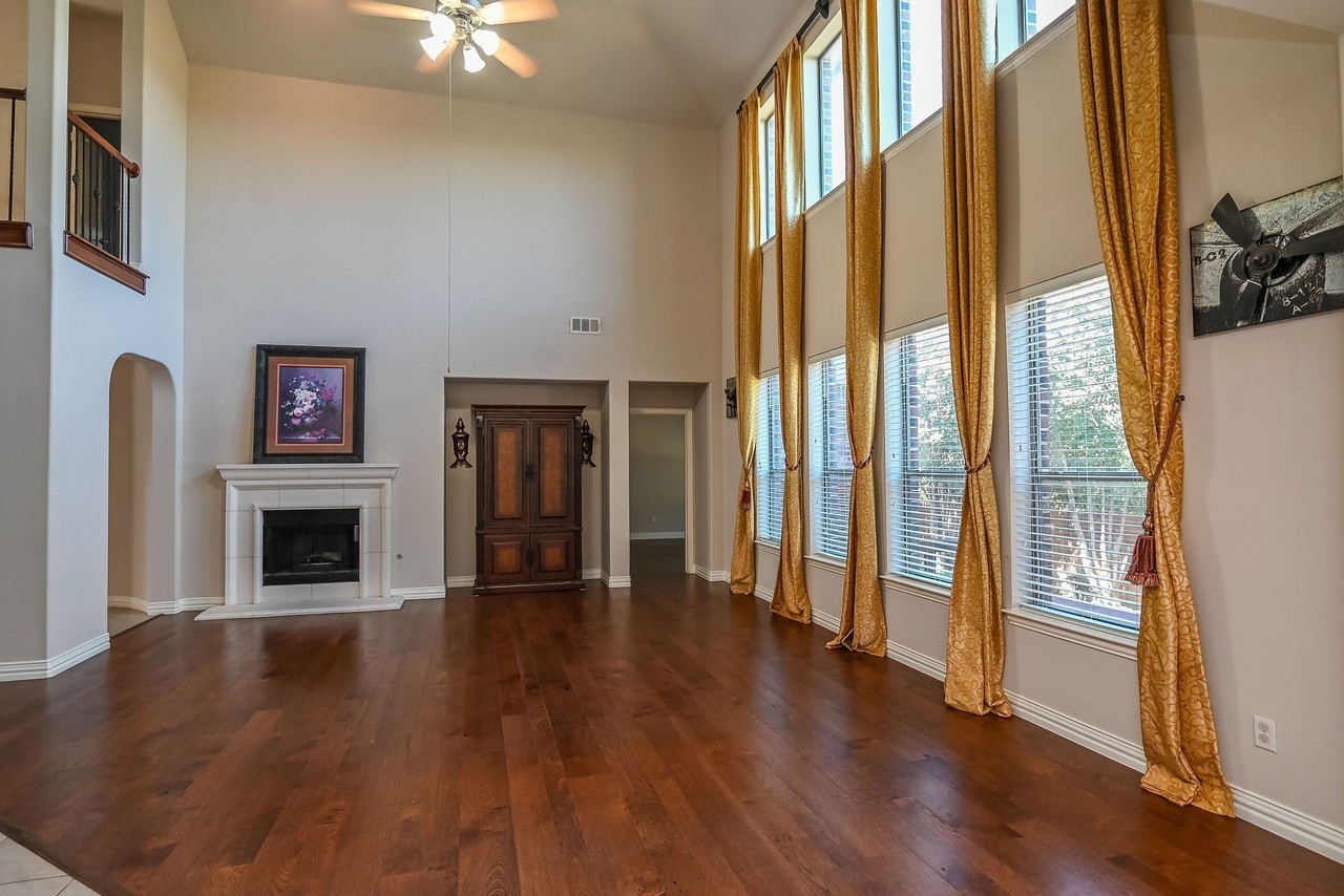205 Edenderry Dr - Photo 4 of 38