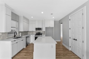 featured image of 1510 S Lindsay St