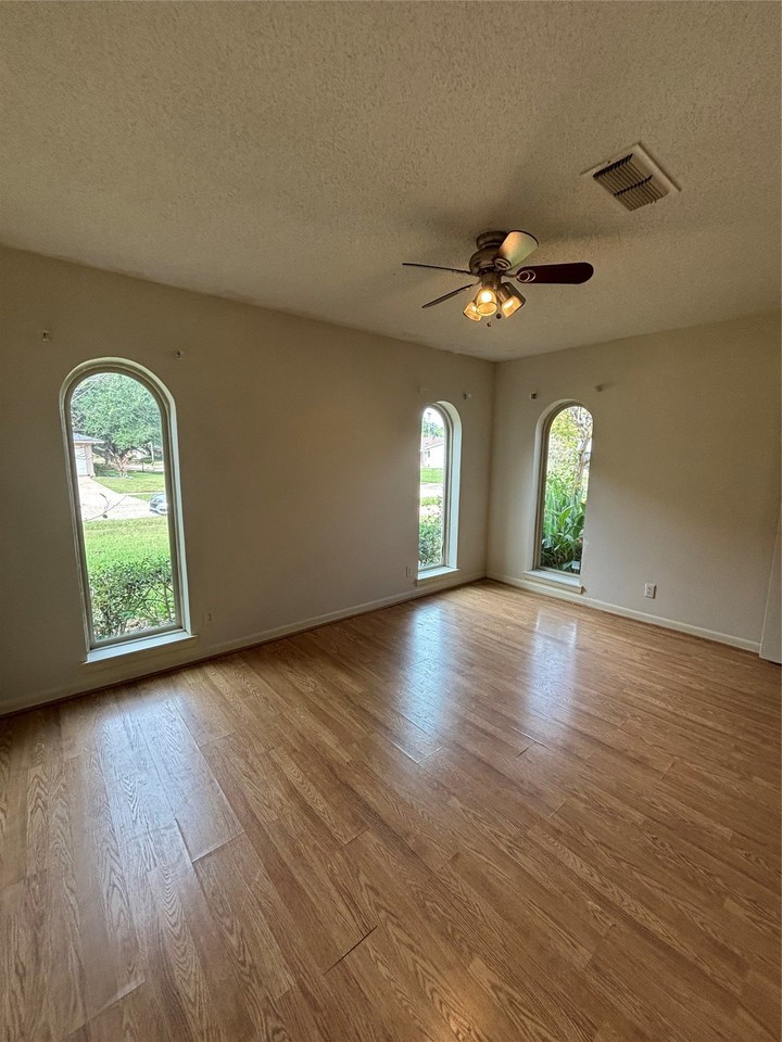 8655 Grover Pl - Photo 4 of 8