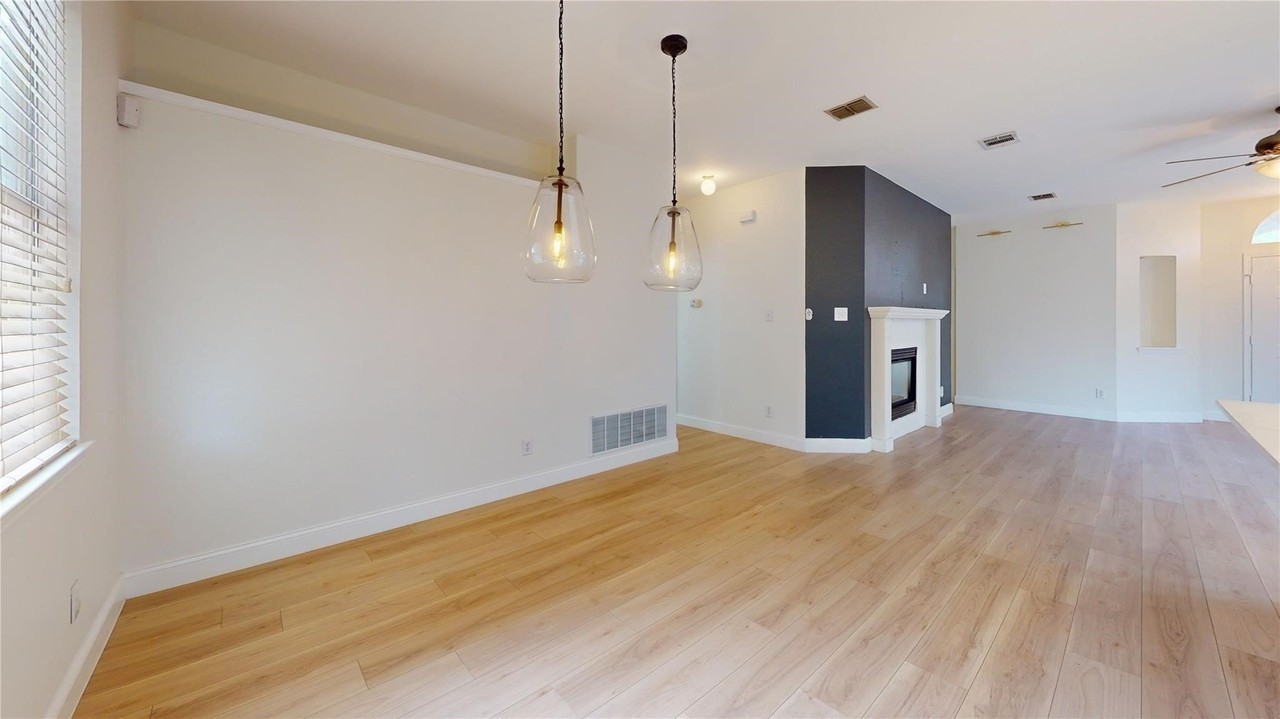 10514 Greenbriar Ln - Photo 6 of 14