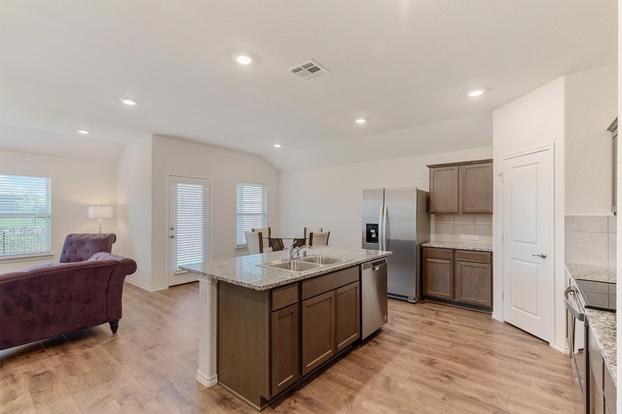 936 English Dr - Photo 5 of 26