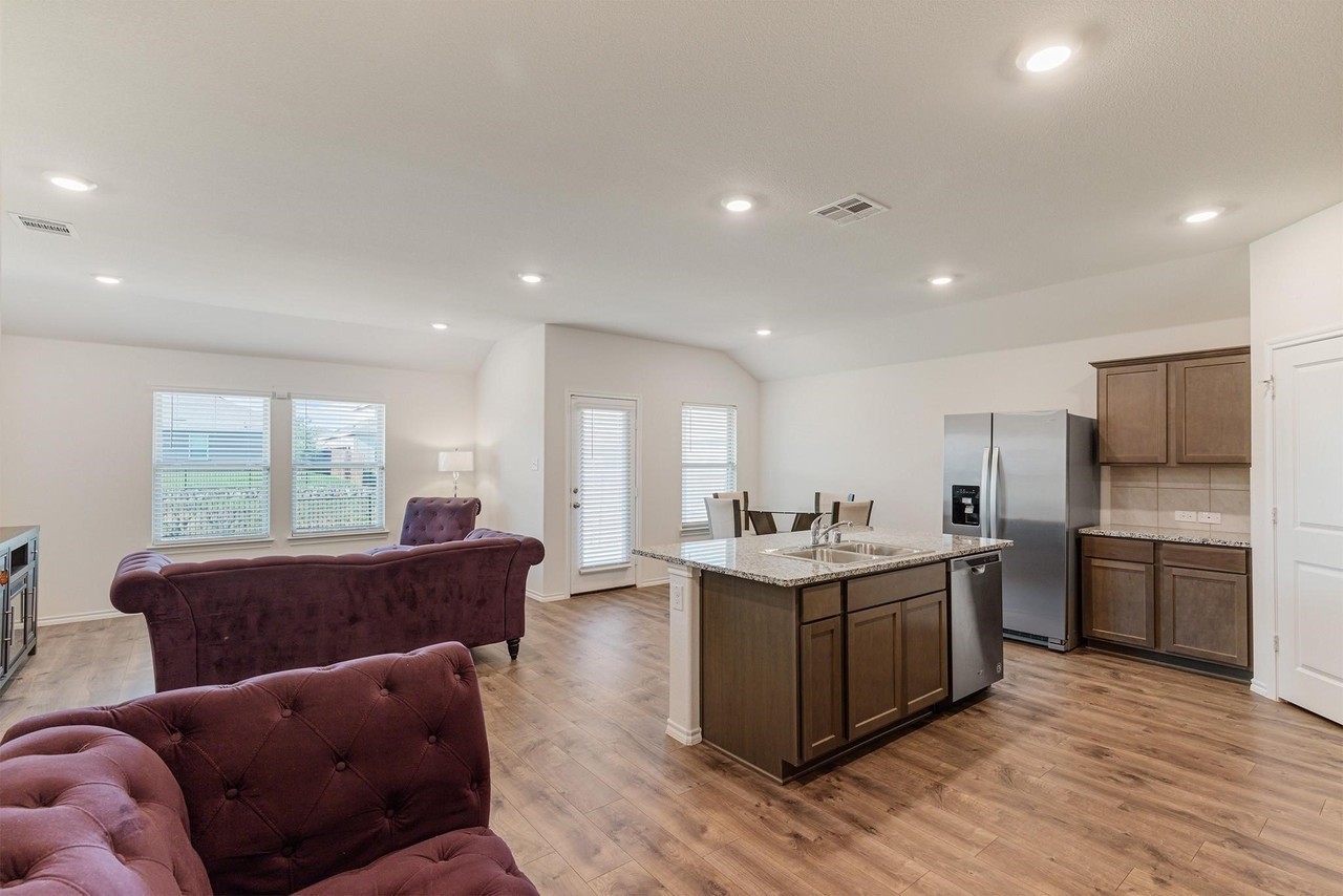 936 English Dr - Photo 6 of 26