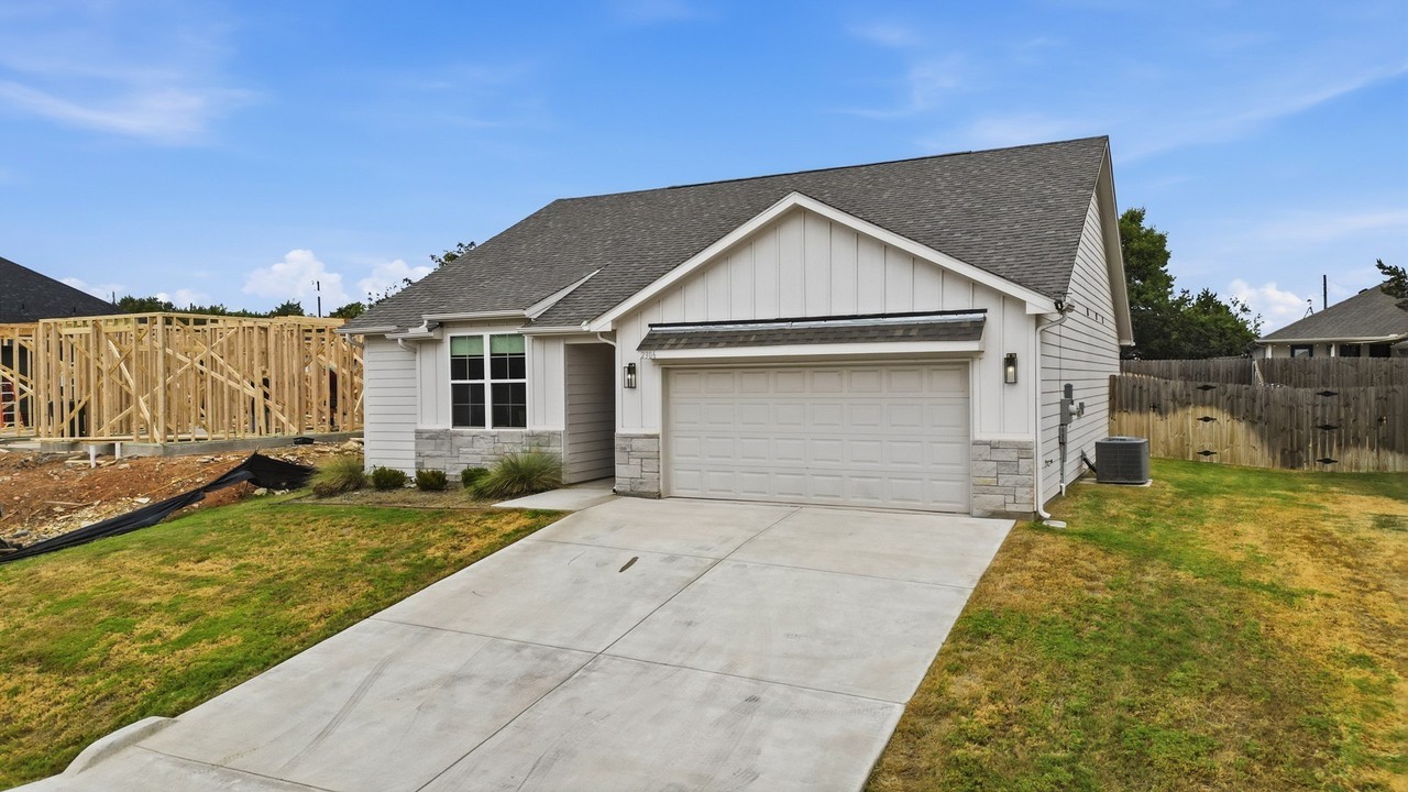 2306 Pedernales Ct - Photo 2 of 40