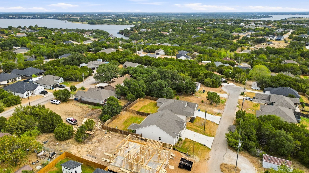 2306 Pedernales Ct - Photo 4 of 40