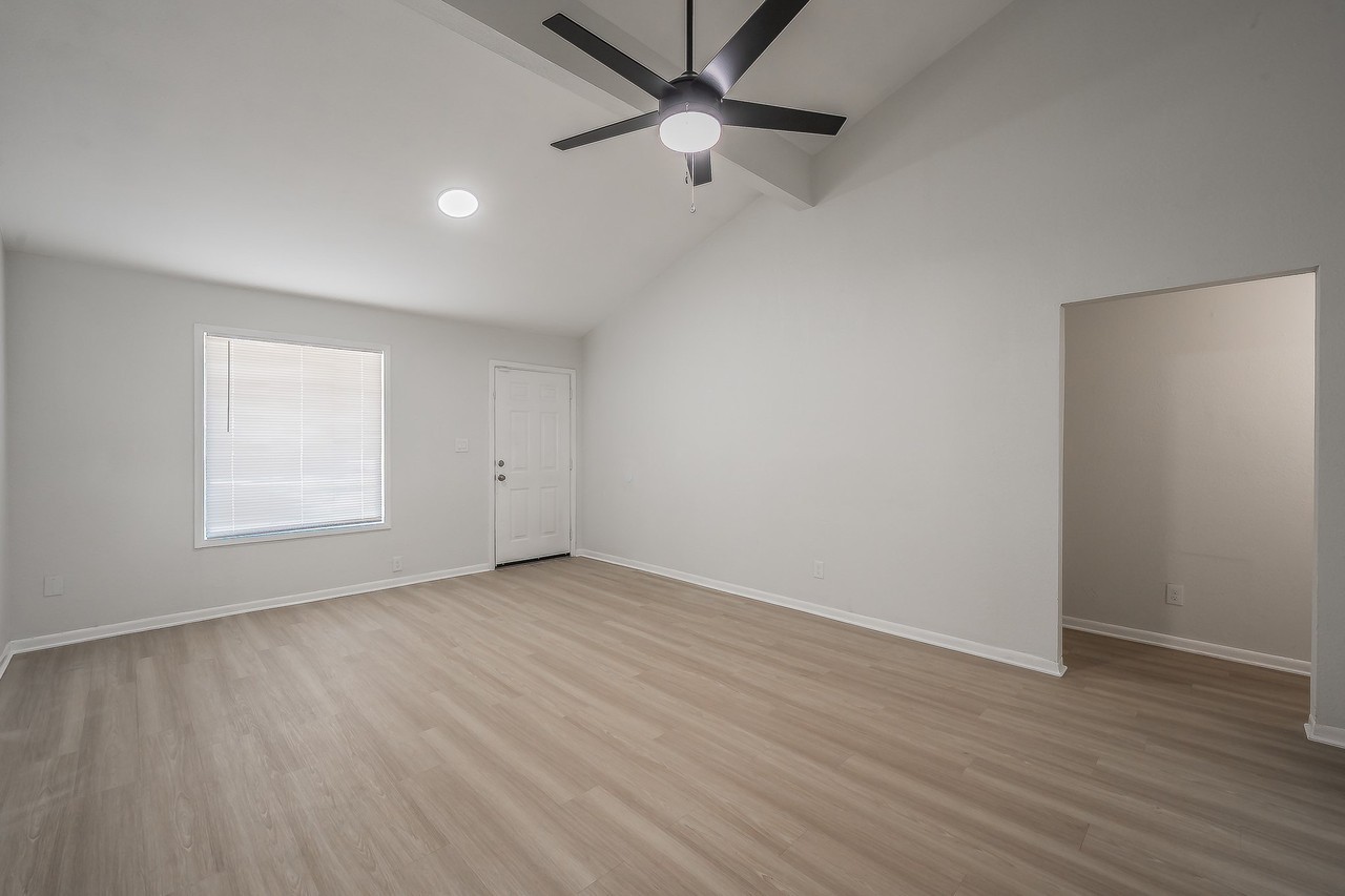 1391 Arvel Cir - Photo 6 of 26