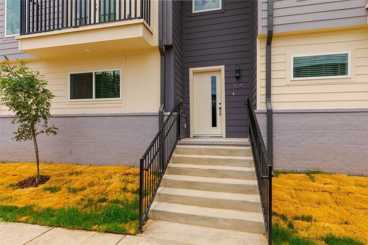 2801 Weisenberger St #103 - Photo 2 of 21