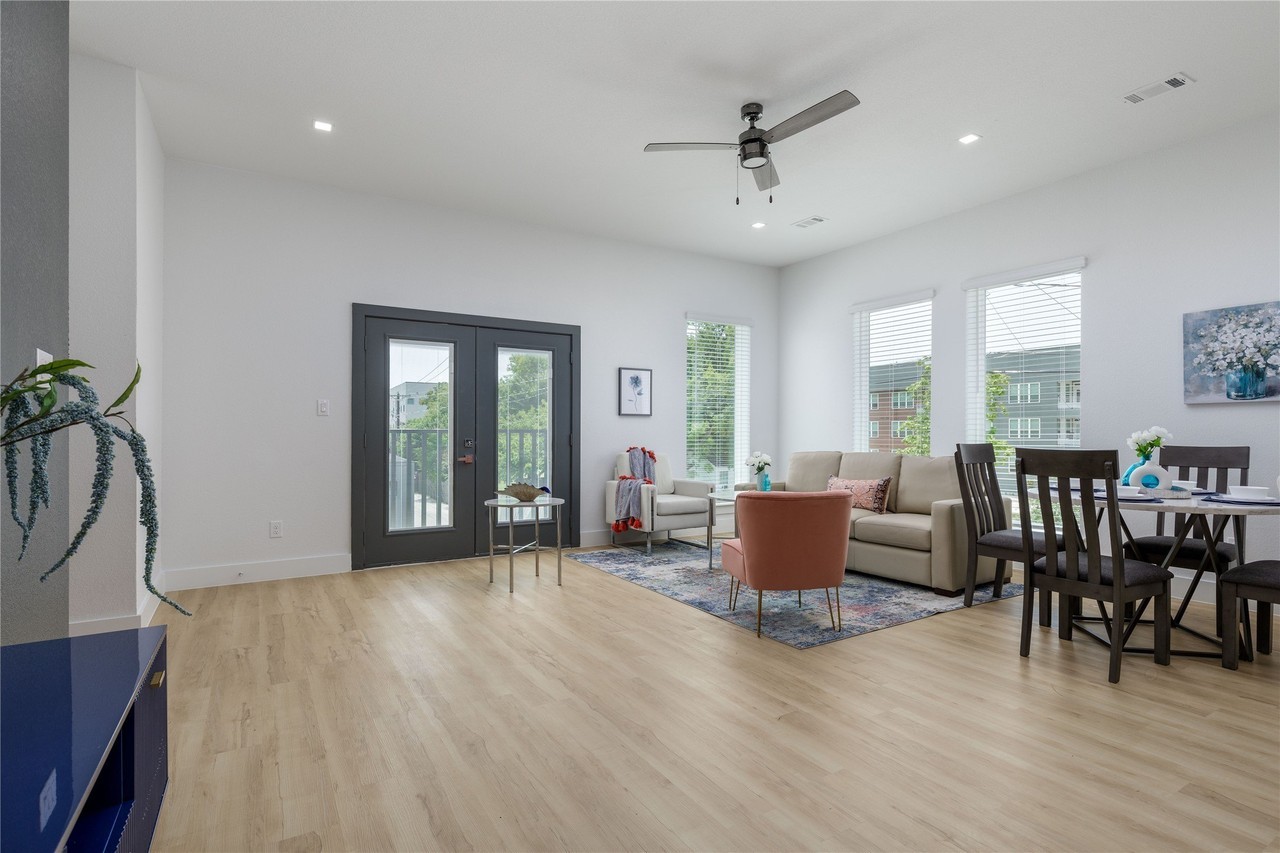 2801 Weisenberger St #103 - Photo 4 of 21