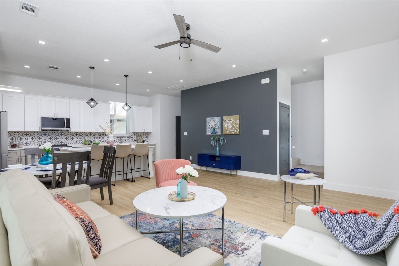 2801 Weisenberger St #103 - Photo 6 of 21
