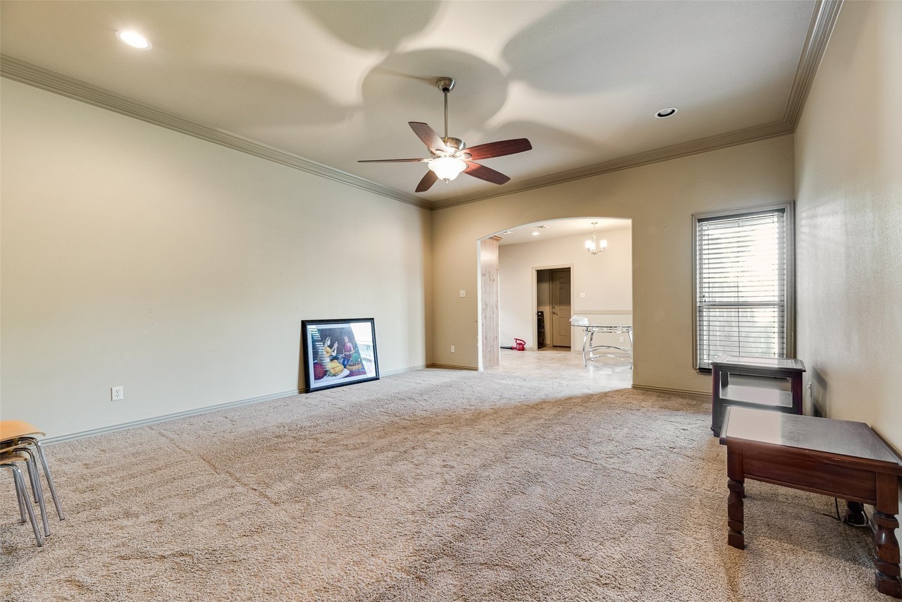 3312 Kari Ln - Photo 6 of 20
