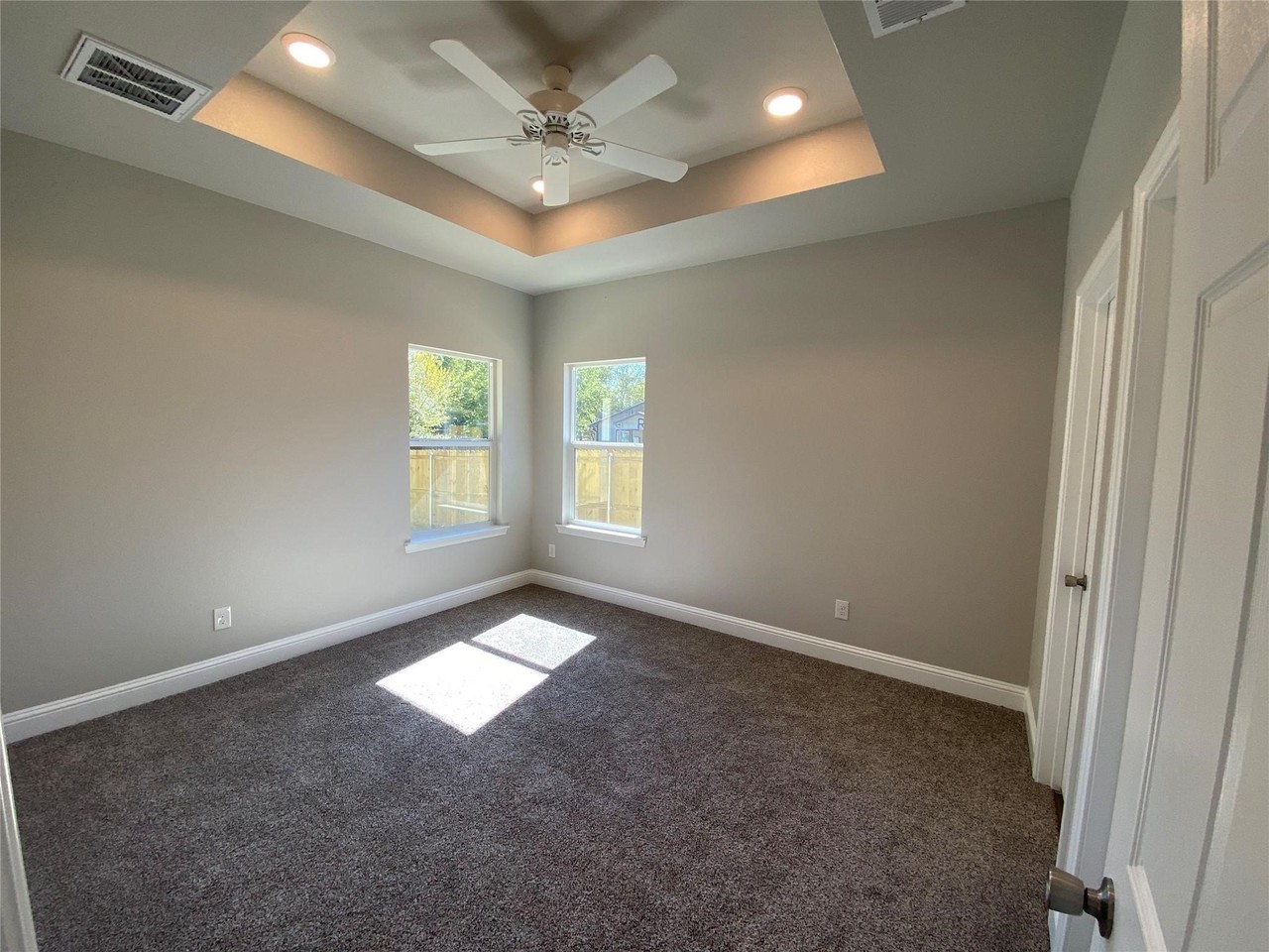 2221 Langford St - Photo 6 of 16