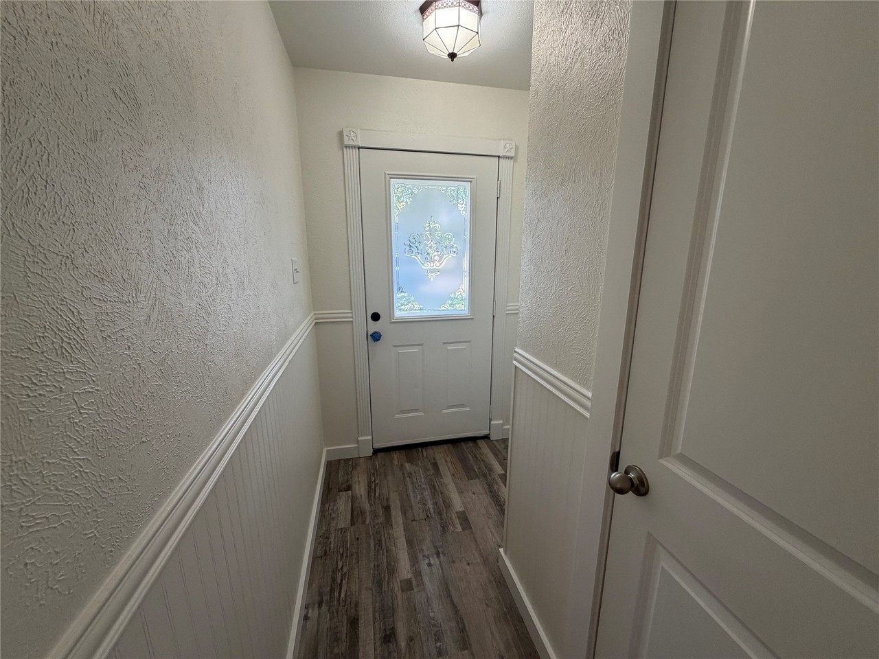 6728 Wren Dr - Photo 2 of 26