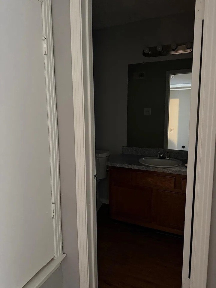5907 Shadydell Dr - Photo 2 of 10