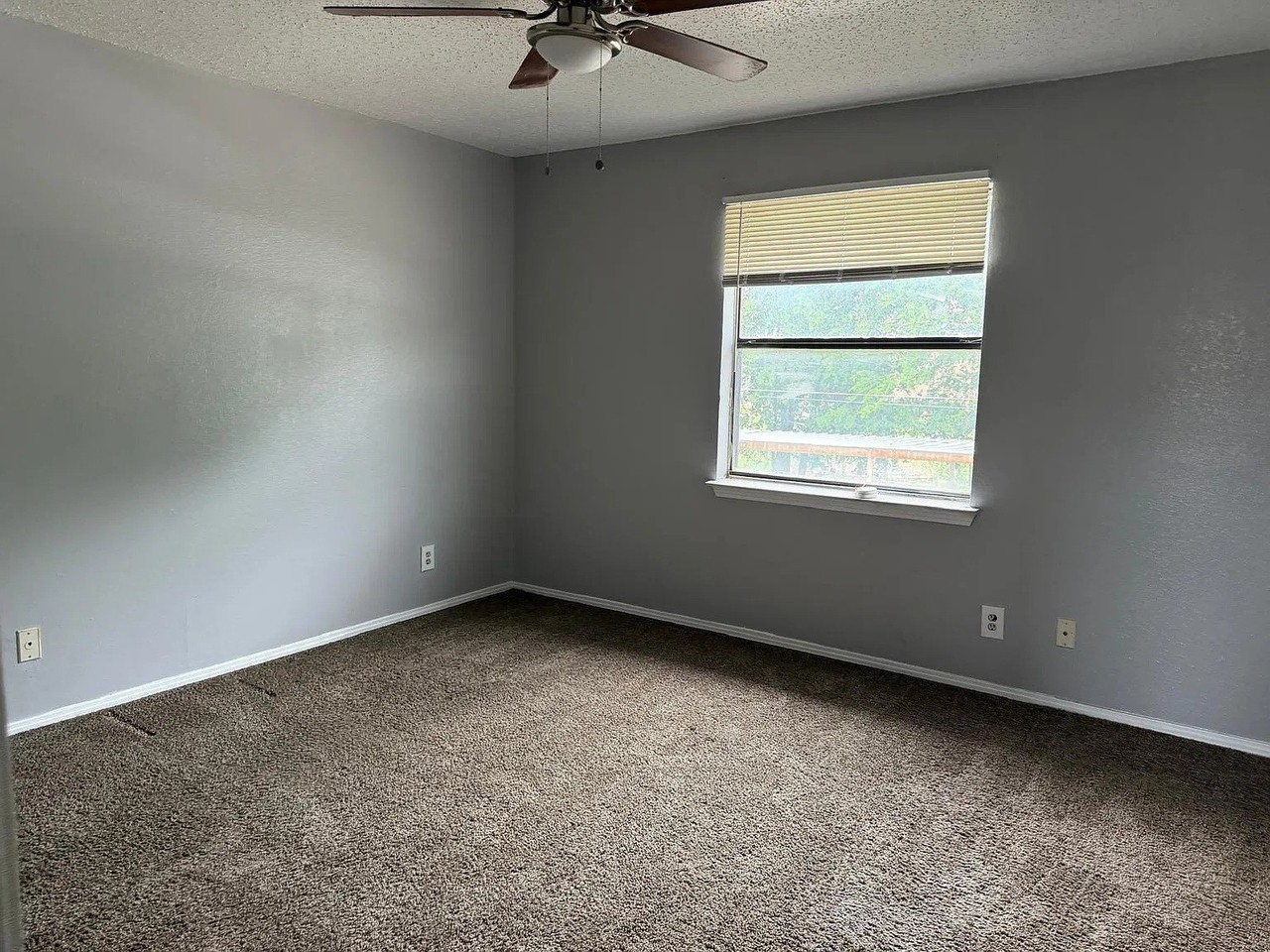 5907 Shadydell Dr - Photo 7 of 10