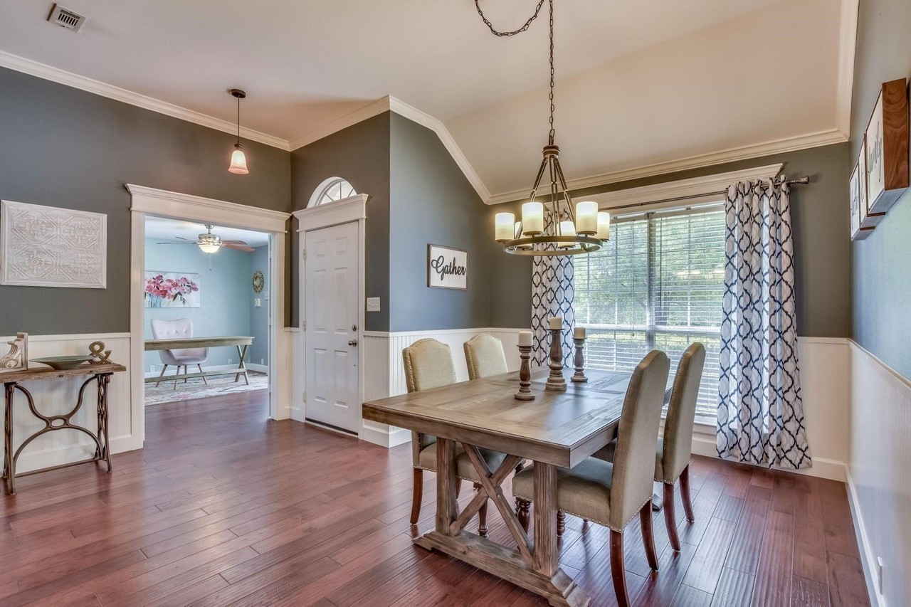 2217 Wren Ln - Photo 4 of 25