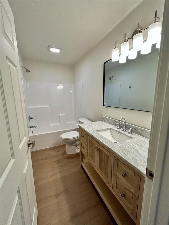 814 Cocoa Ct #B - Photo 5 of 9