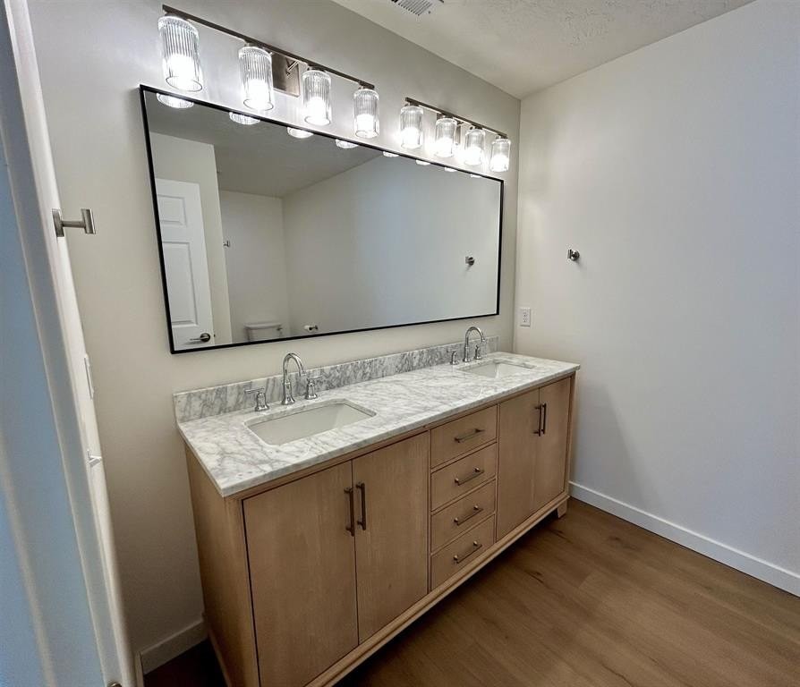 814 Cocoa Ct #B - Photo 7 of 9