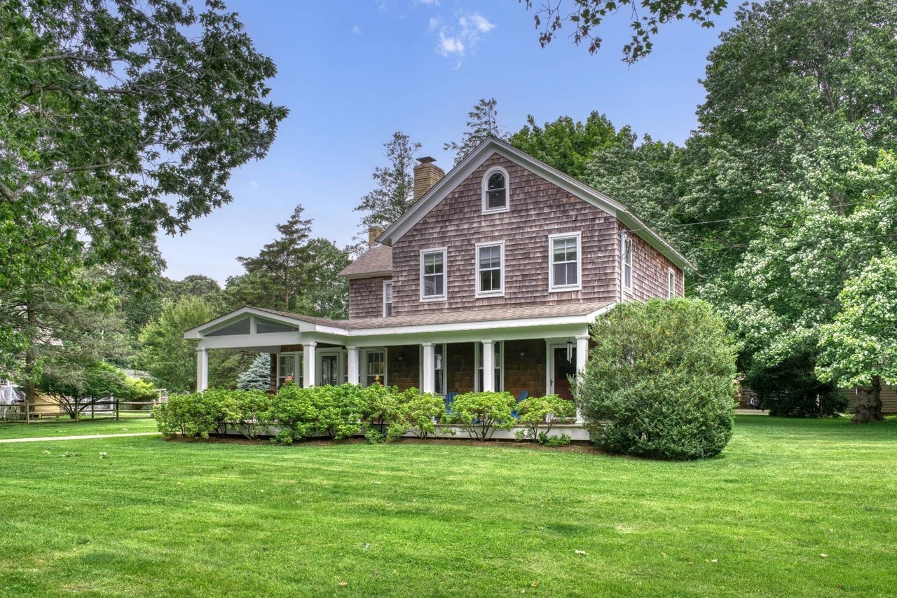 947 Springs Fireplace Rd