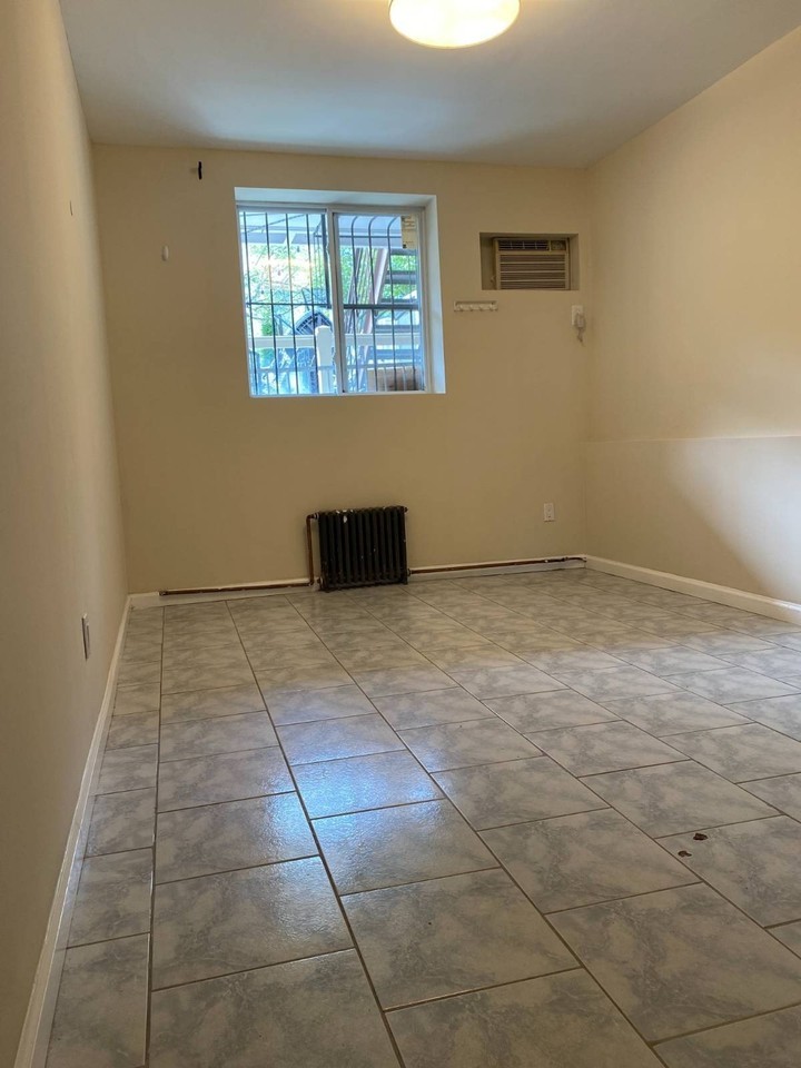 14718 77th Rd #1 - Photo 6 of 7
