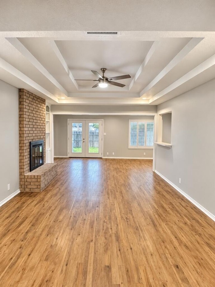 1418 Nw 12th St - Photo 2 of 30