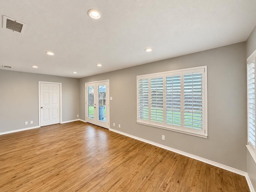 1418 Nw 12th St - Photo 7 of 30