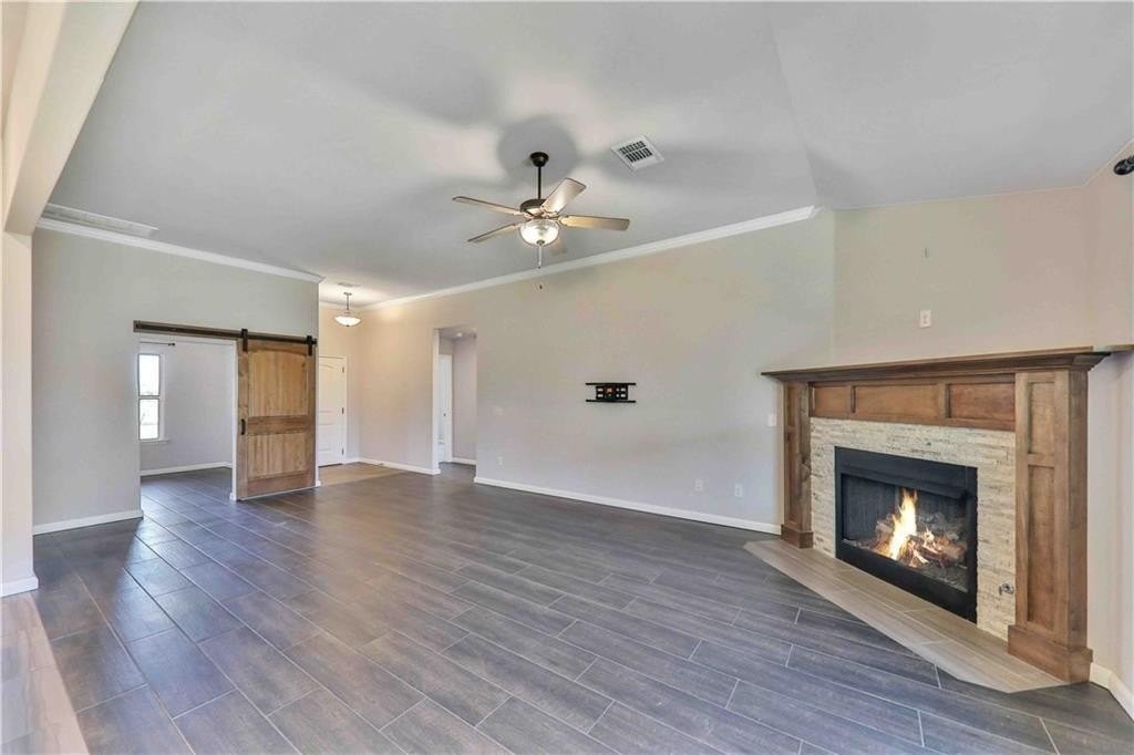 1740 Farmington Rd - Photo 5 of 24