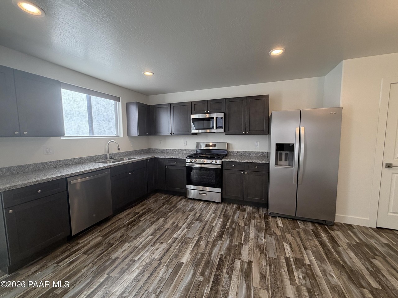 3965 N Robert Rd #2 - Photo 6 of 24