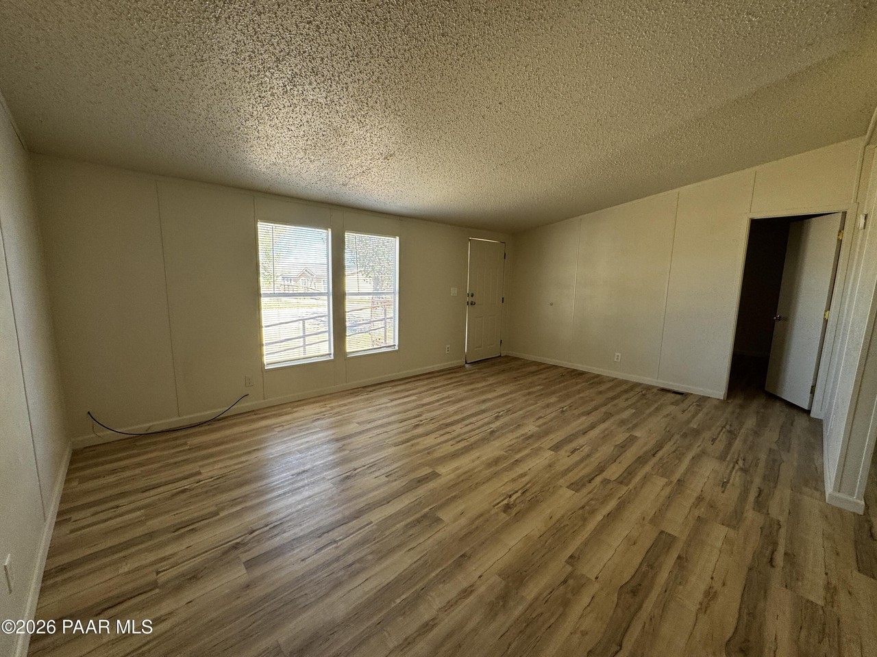 385 W Granada Dr - Photo 3 of 17