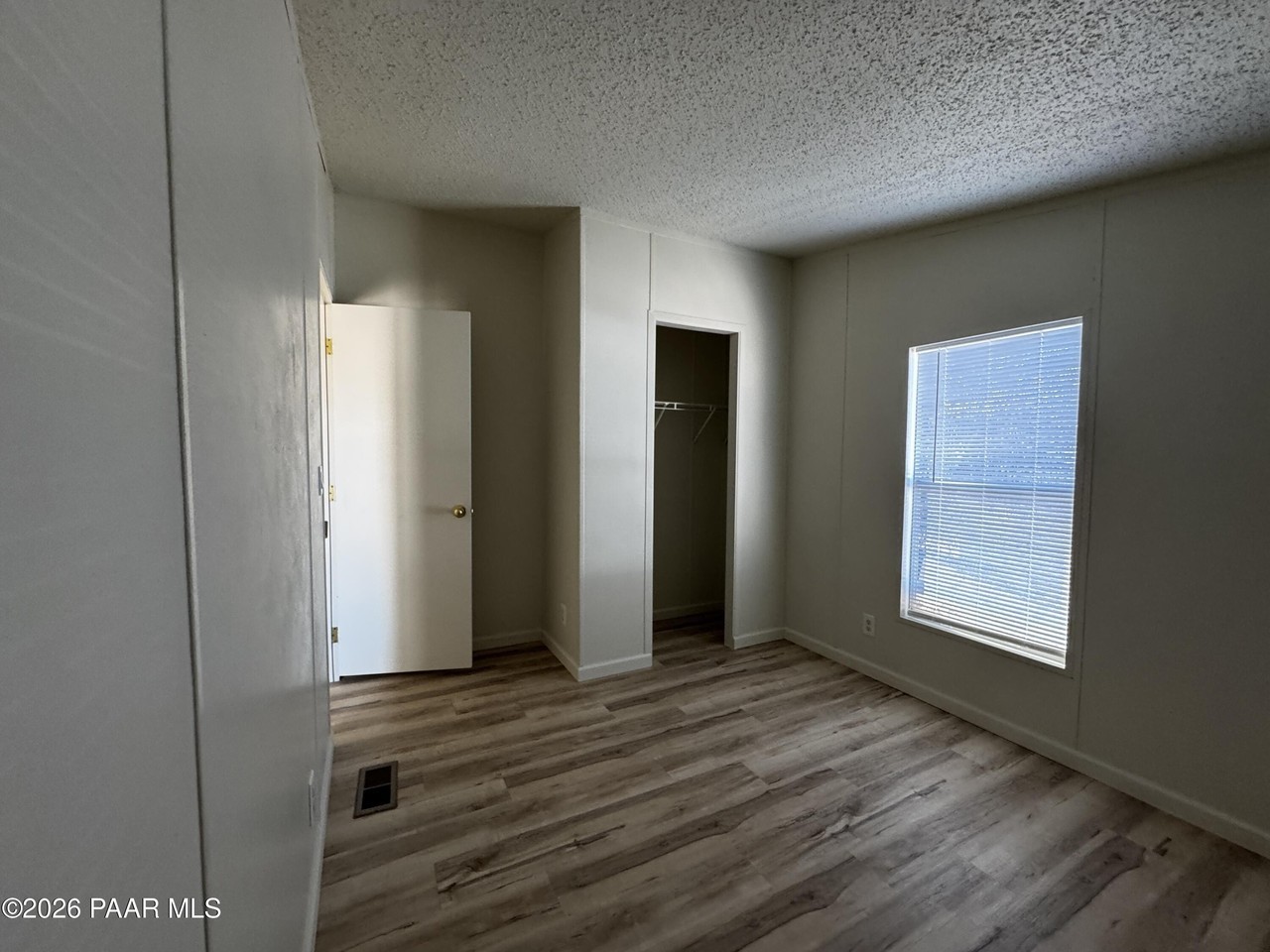 385 W Granada Dr - Photo 5 of 17
