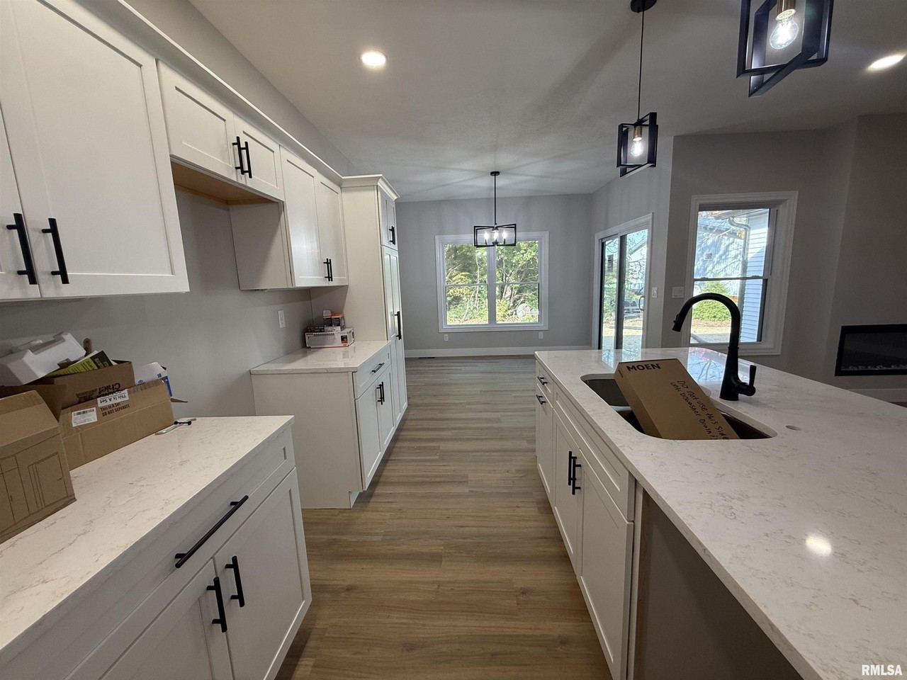 1715 Ambleside Drive - Photo 7 of 41