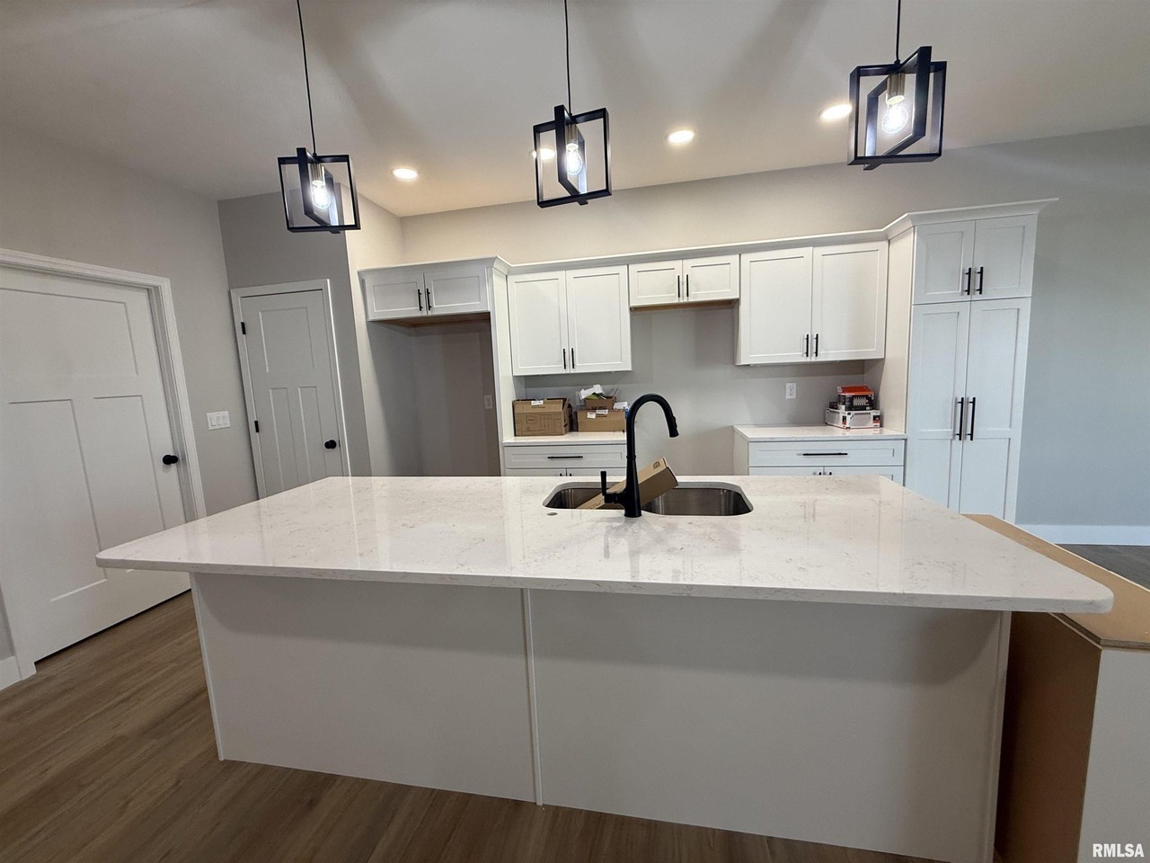1713 Ambleside Drive - Photo 6 of 41