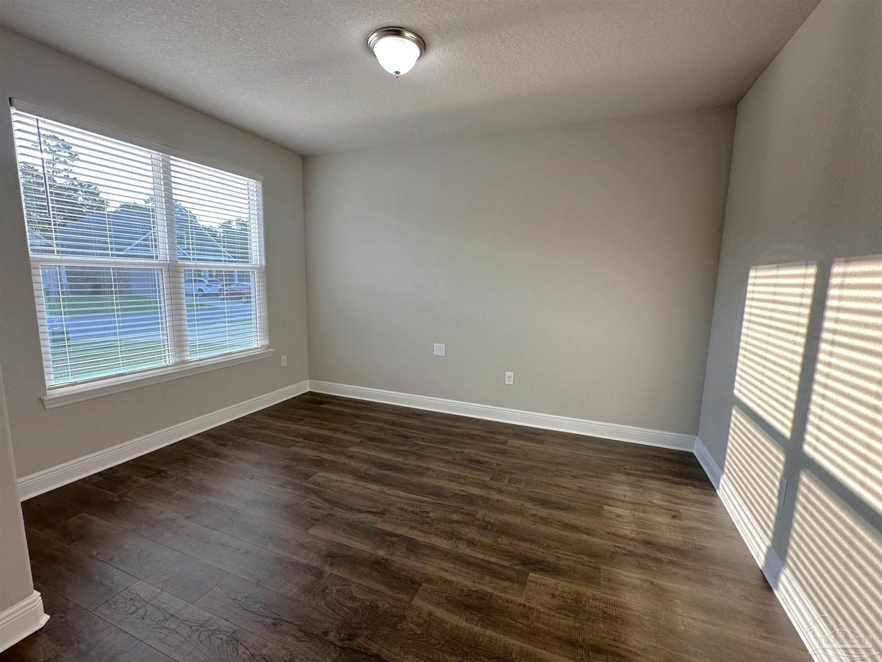 5365 Parkside Dr - Photo 4 of 26