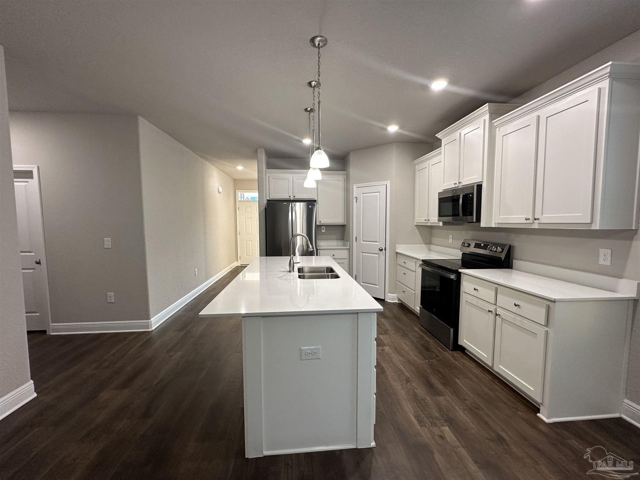 5365 Parkside Dr - Photo 6 of 26