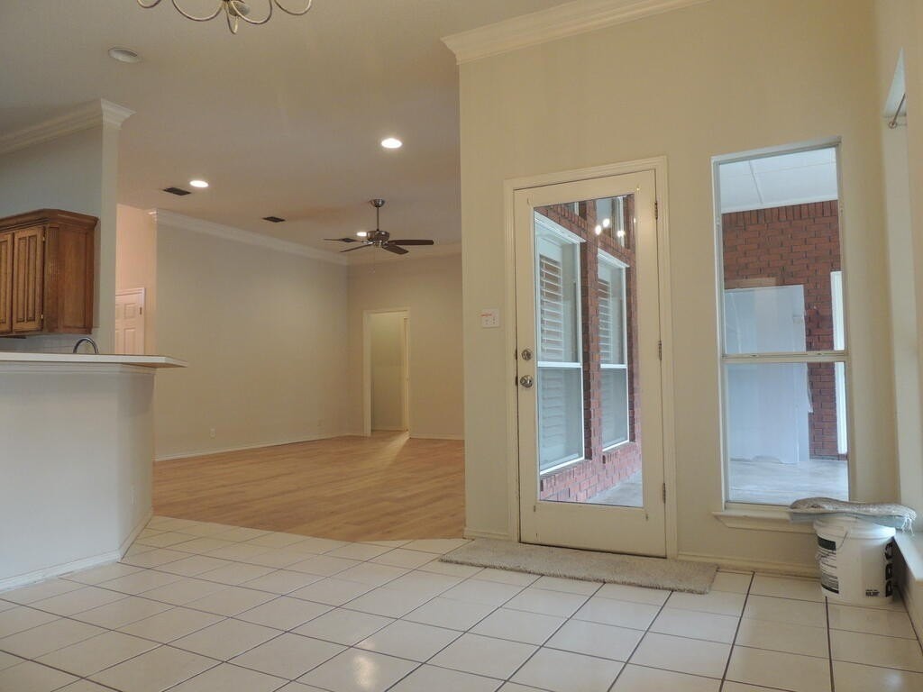 5405 Hillcrest Ct - Photo 7 of 47